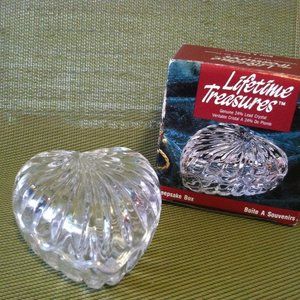 Lifetime Treasures SCALLOPED HEART SHAPED KEEPSAKE BOX  Genuine 24%Lead Crystal